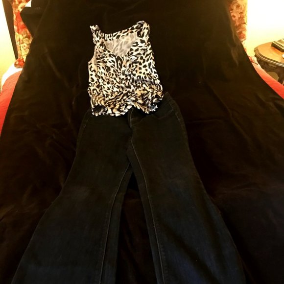 Black Jeans with Sequins - Picture 2 of 5